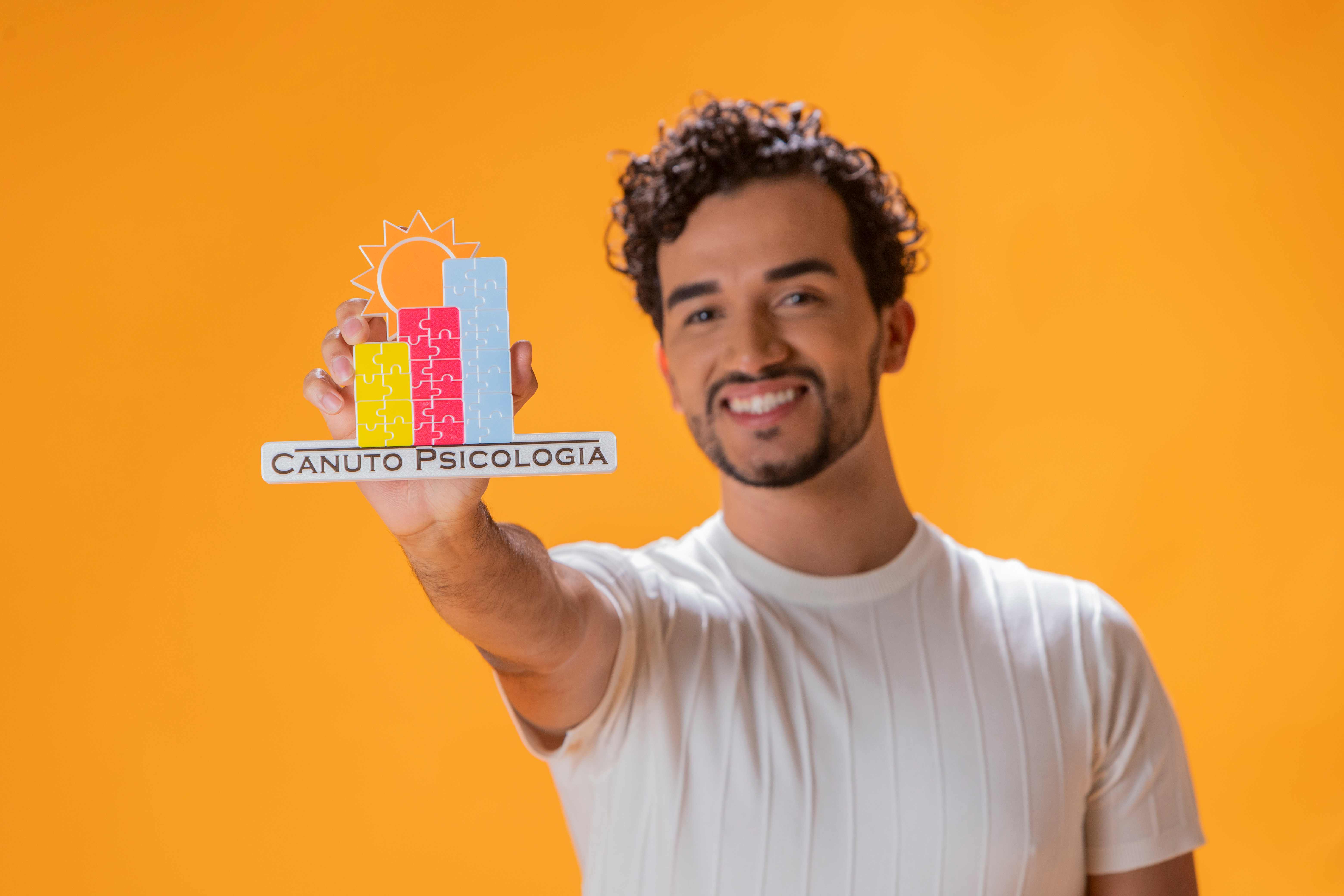 Marco com logo Canuto Psicologia